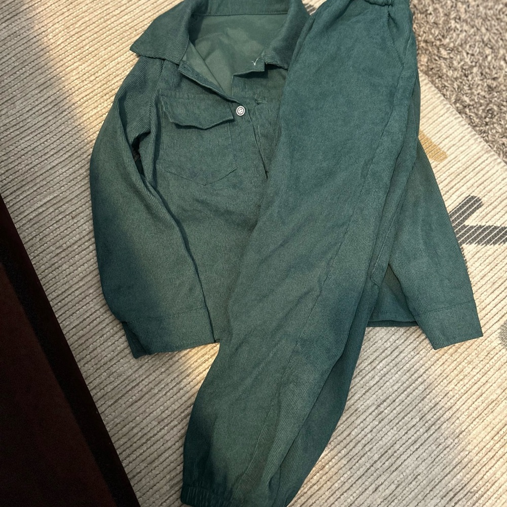 Green Two-Piece Set